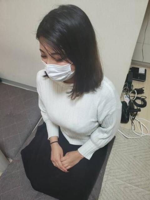 ド素人ハーフ巨乳美女みく ロイヤル　アテンダー（デリヘル）