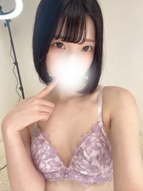 劇的美少女18歳学生じゅりちゃん ロイヤル アテンダー(デリヘル)