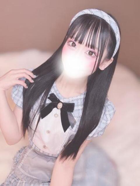 愛嬌抜群の美女ゆこりん ロイヤル　アテンダー（デリヘル）