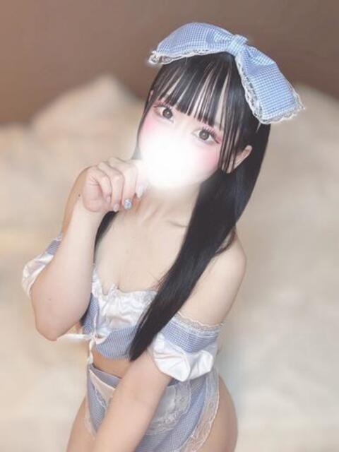 愛嬌抜群の美女ゆこりん ロイヤル　アテンダー（デリヘル）