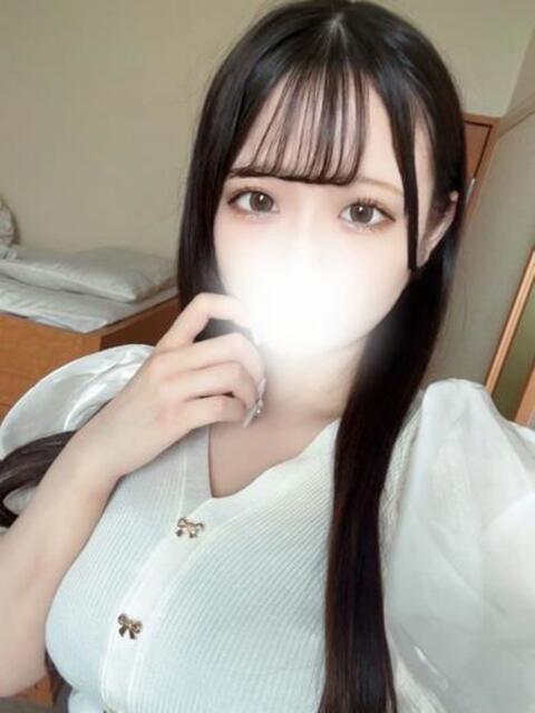 アイドル系美少女素人にーなちゃん ロイヤル アテンダー(デリヘル)