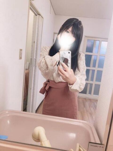 乳首イキエロボディゆかちゃん ロイヤル　アテンダー（デリヘル）