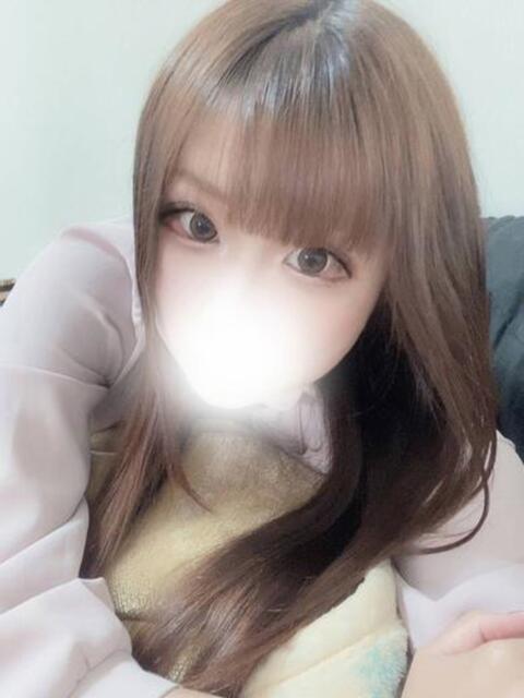 おっとりスレンダーさきちゃん ロイヤル　アテンダー（デリヘル）