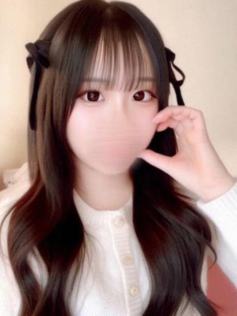 SSS級美18歳ど素人ゆるちゃん ロイヤル アテンダー(デリヘル)