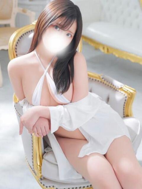 ドスケベな巨乳しゅりちゃん ロイヤル　アテンダー（デリヘル）