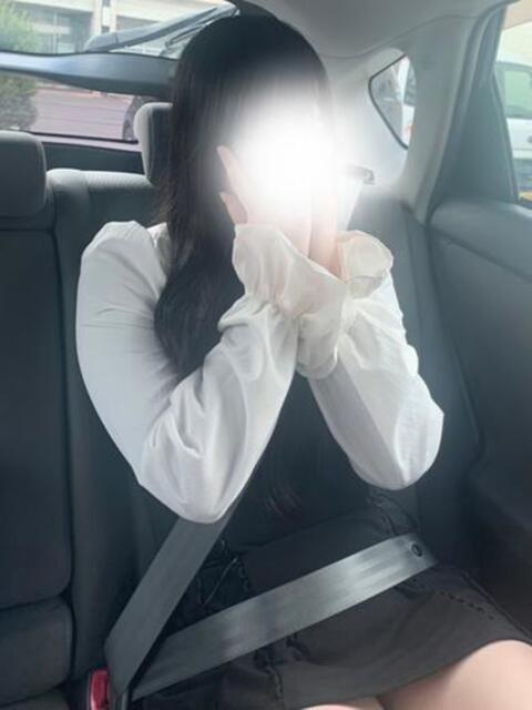 禁断のガチ18歳未経験みるちゃん ロイヤル　アテンダー（デリヘル）