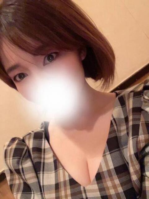 至高の巨乳美人妻せりあ奥様 ロイヤル　アテンダー（デリヘル）