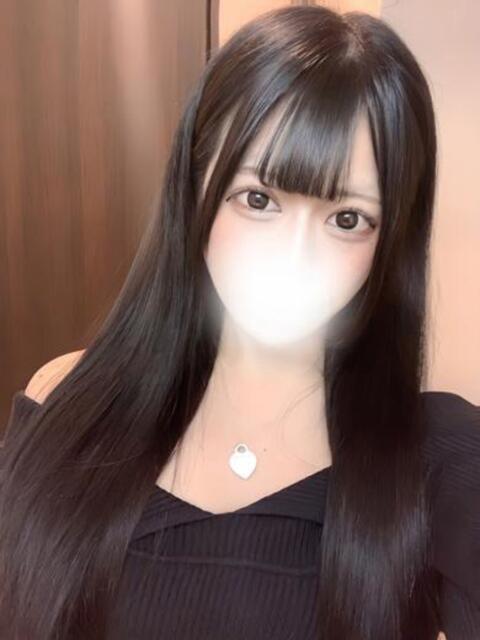 聖水無料のエロ美女みやびちゃん ロイヤル　アテンダー（デリヘル）