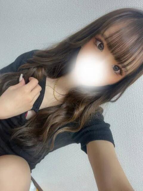 女子大生SSS級りあなちゃん ロイヤル　アテンダー（デリヘル）