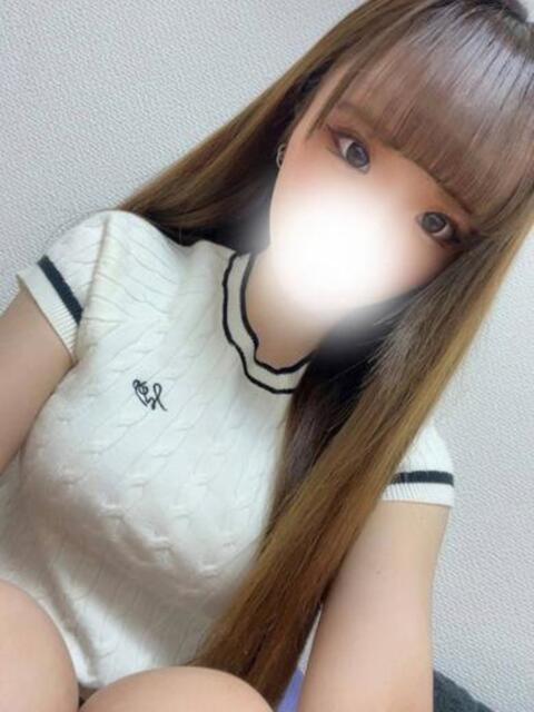 女子大生SSS級りあなちゃん ロイヤル　アテンダー（デリヘル）