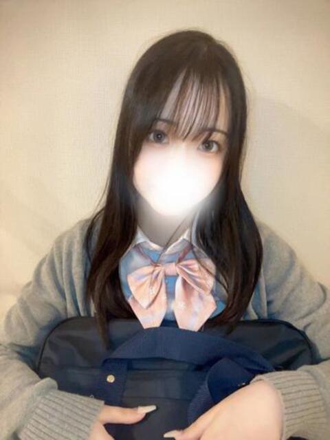 黒髪ロングの美少女しいなちゃん ロイヤル　アテンダー（デリヘル）