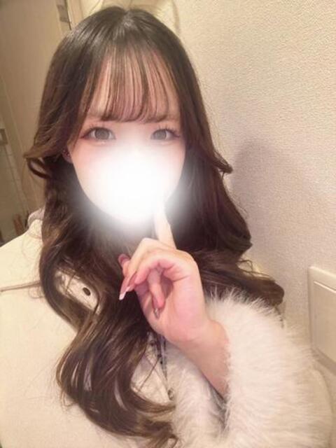 会社員どM美女みなもちゃん ロイヤル　アテンダー（デリヘル）