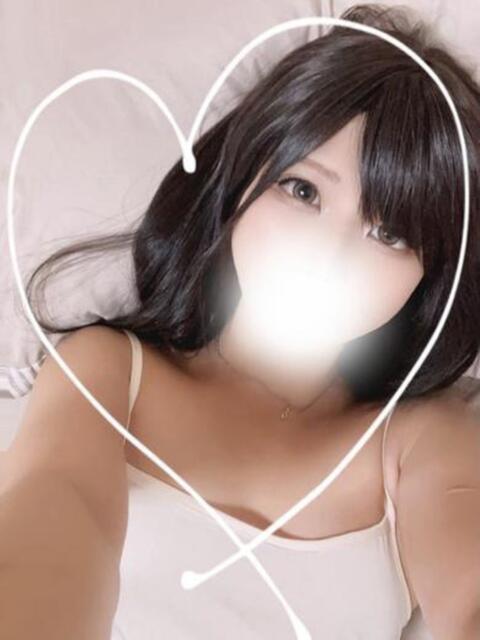 美しきスレンダー美女ゆかこちゃん ロイヤル　アテンダー（デリヘル）