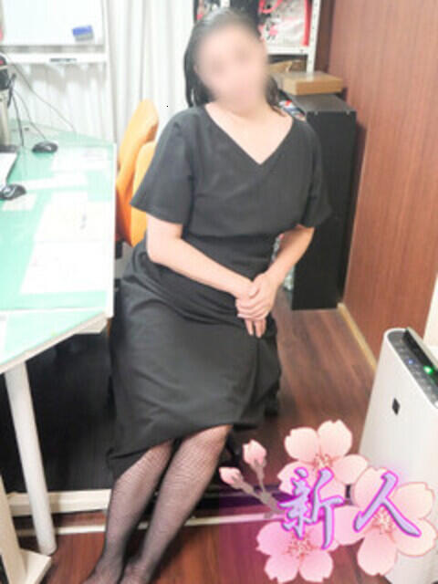 井出 誘惑マル秘ミセス（人妻デリヘル）