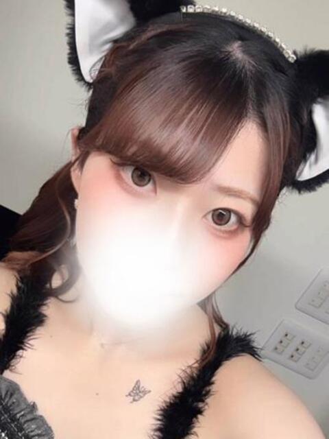 綺麗すぎる美女せいなさん ロイヤル　アテンダー（デリヘル）