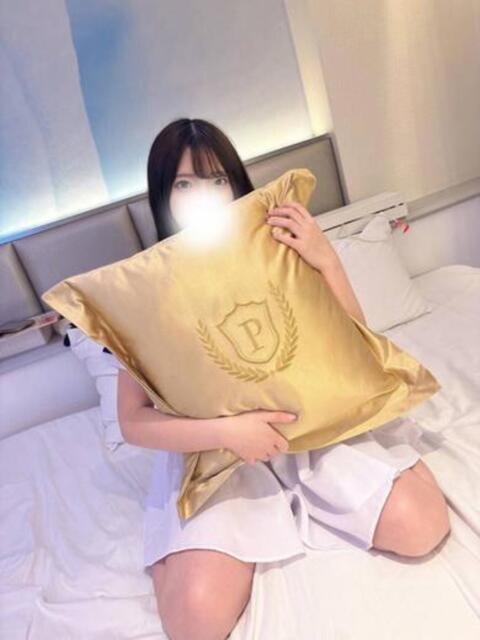 G乳のグラビア系美女りくちゃん ロイヤル　アテンダー（デリヘル）