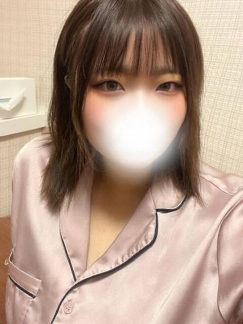 なるみちゃん ロイヤル　アテンダー（デリヘル）