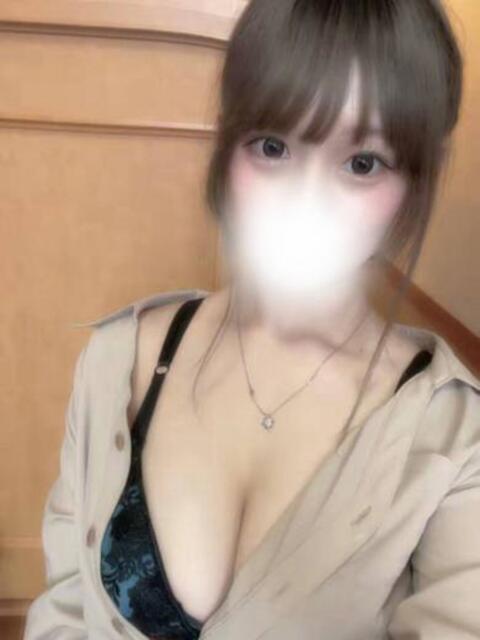 爆乳現役女子大生美女まりあちゃん ロイヤル　アテンダー（デリヘル）