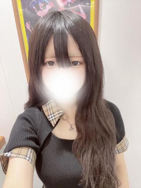 ゆうりちゃん ロイヤル　アテンダー（デリヘル）