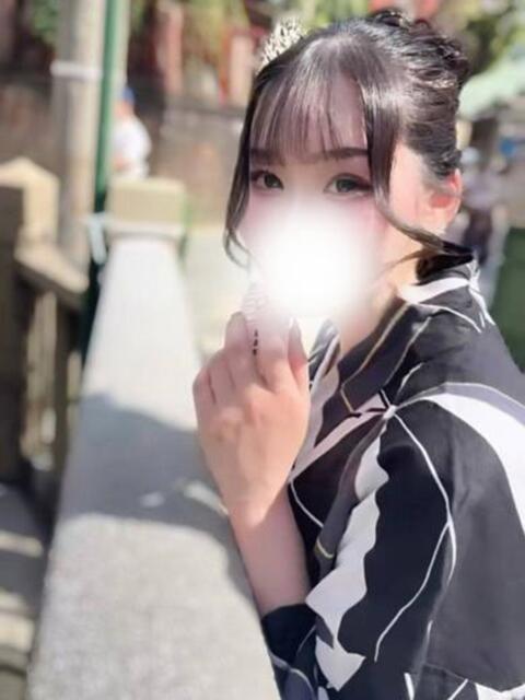 美しき美女ゆりあちゃん ロイヤル　アテンダー（デリヘル）