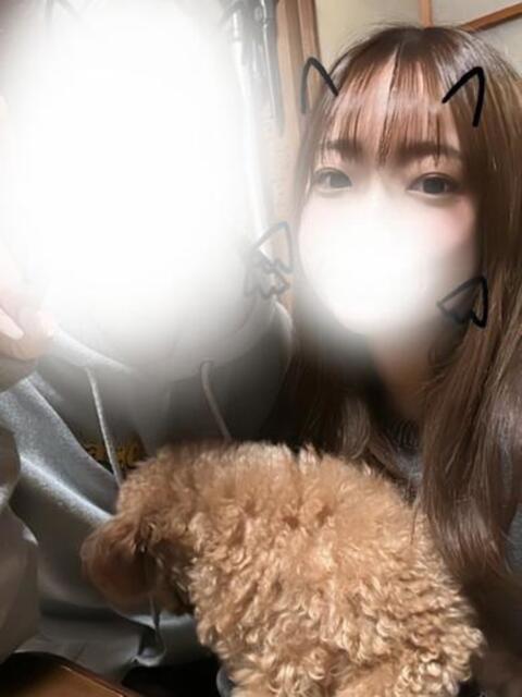 国宝級ももちゃん（業界未経験） ロイヤル　アテンダー（デリヘル）