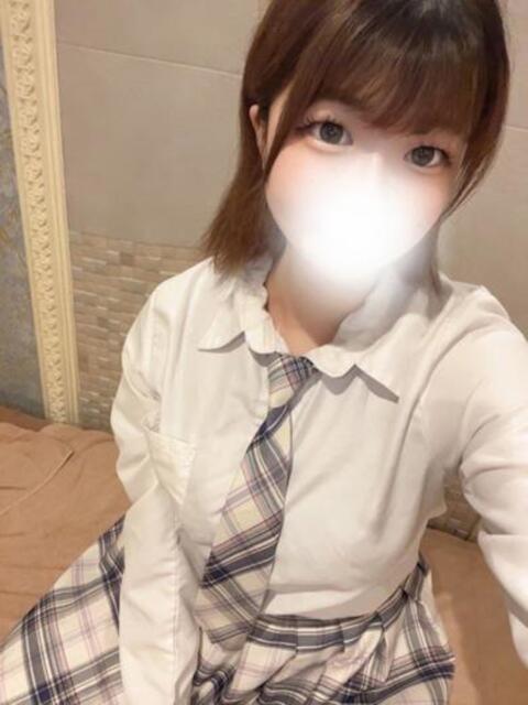 ひよりちゃん ロイヤル　アテンダー（デリヘル）