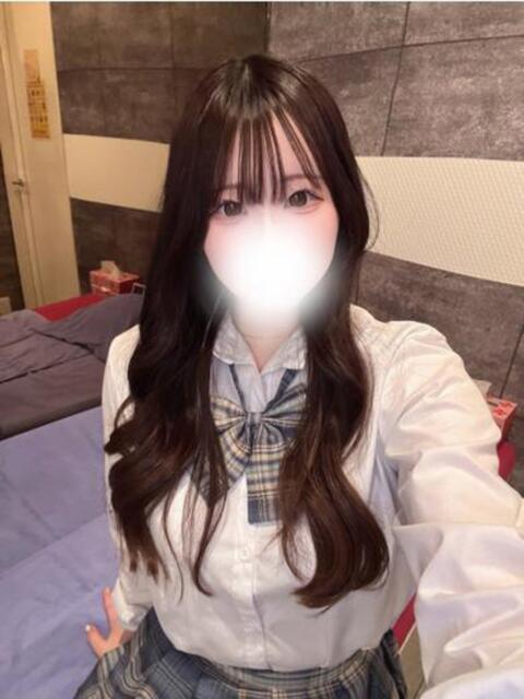 癒し系巨乳素人美女ゆいかちゃん ロイヤル　アテンダー（デリヘル）