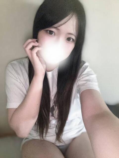 清楚系美女かずはちゃん ロイヤル　アテンダー（デリヘル）