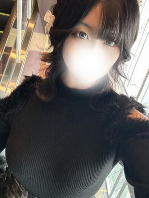 ド変態潮吹き美女なずなちゃん ロイヤル　アテンダー（デリヘル）