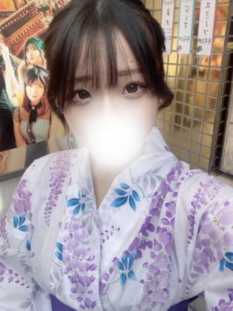 ロリ系低身長爆乳みりむちゃん ロイヤル アテンダー(デリヘル)