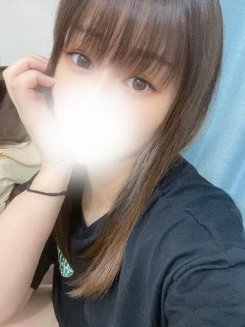 敏感デンマで潮吹き！ゆずきちゃん ロイヤル　アテンダー（デリヘル）