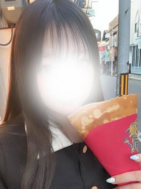 地元巨乳美少女れおなちゃん ロイヤル　アテンダー（デリヘル）