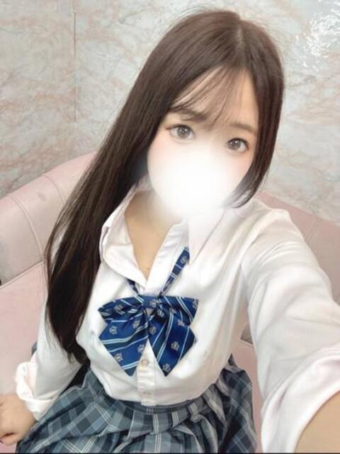 ピンクの乳首美女はるなちゃん ロイヤル　アテンダー（デリヘル）