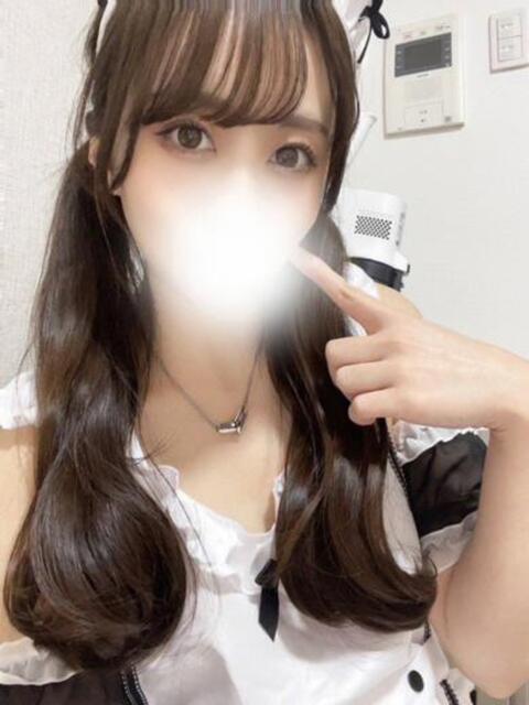 清楚系美女ほなみちゃん ロイヤル　アテンダー（デリヘル）