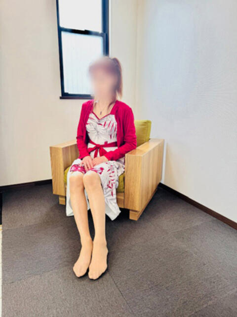 朱里（しゅり） おもてなし婦人（人妻系デリヘル）