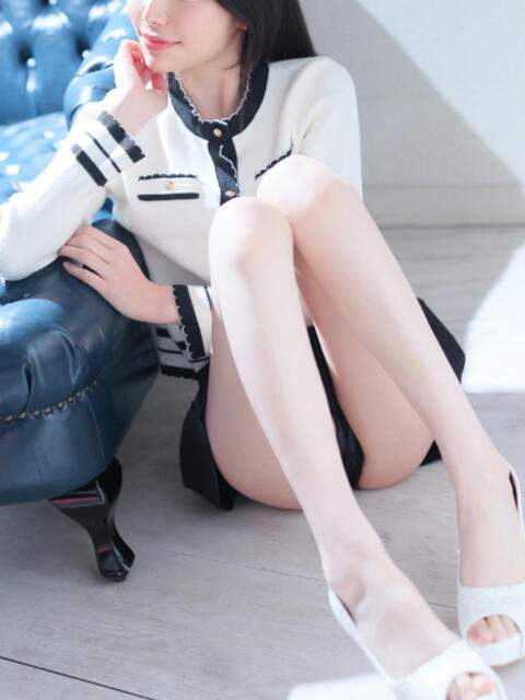 瀬尾　栞 トリプルクラウン（高級デリヘル）