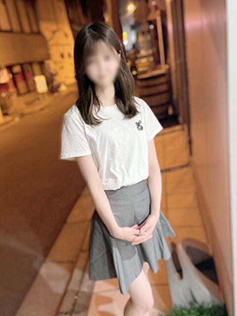 のぞみ かりんと秋葉原(オナクラ・手コキ)