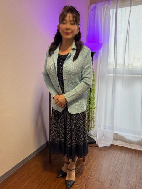 富士 つばめ しゅうかつ倶楽部(人妻・熟女デリヘル)