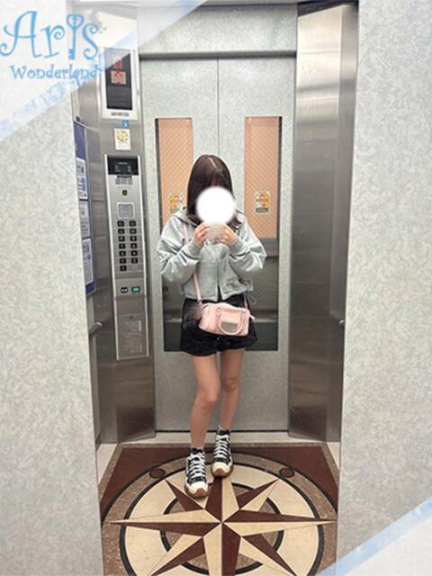 みり【キレカワ系細身美女】 Aris(アリス)☆超恋人空間☆沖縄最大級!!(ソープランド)