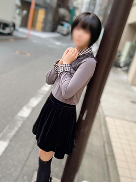 めろ かりんと秋葉原（オナクラ・手コキ）