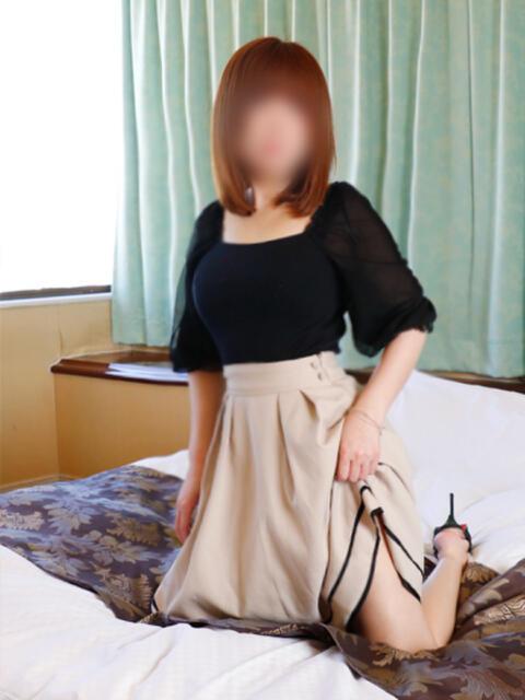 しずく 華美人（人妻デリヘル）