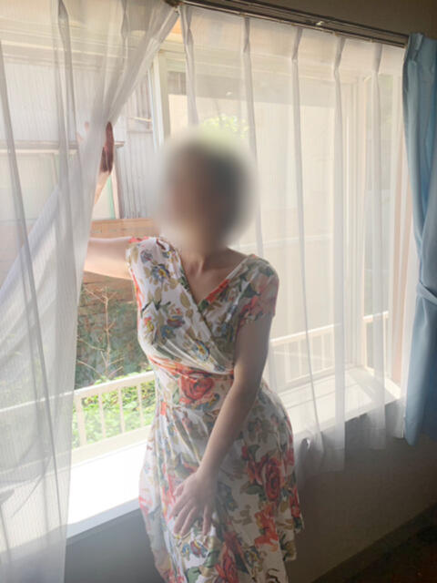 めぐ 華美人（人妻デリヘル）