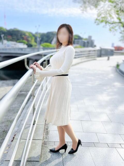 真木ひとみ こあくまな熟女たち 広島店(KOAKUMAグループ)(人妻・熟女デリヘル)