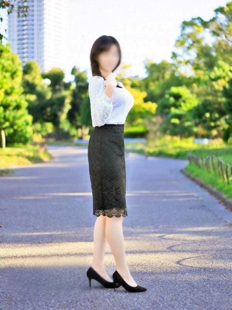 池内 りお こあくまな熟女たち 神戸西・明石店(KOAKUMAグループ)(人妻・熟女デリヘル)