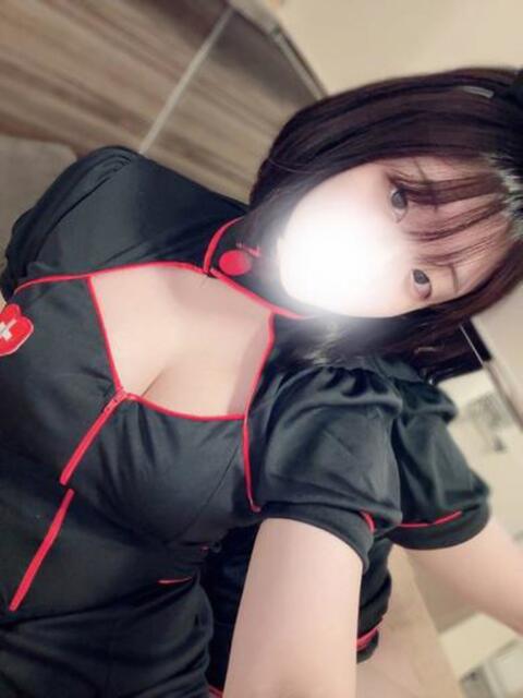 エロい身体ゆらりちゃん ロイヤル アテンダー(デリヘル)