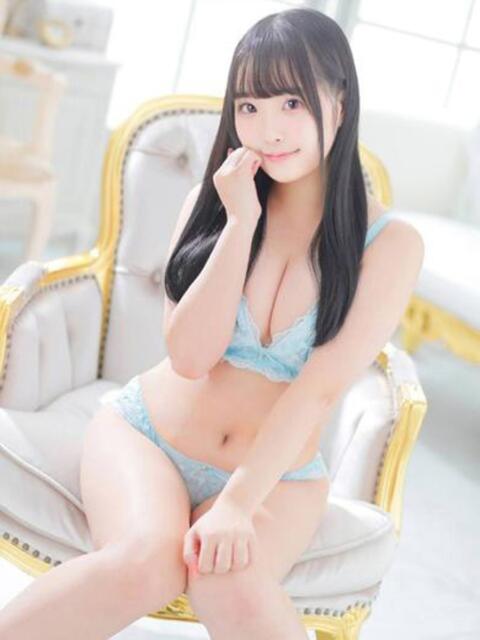 小川みな 池袋パラダイス(ホテヘル&デリヘル)