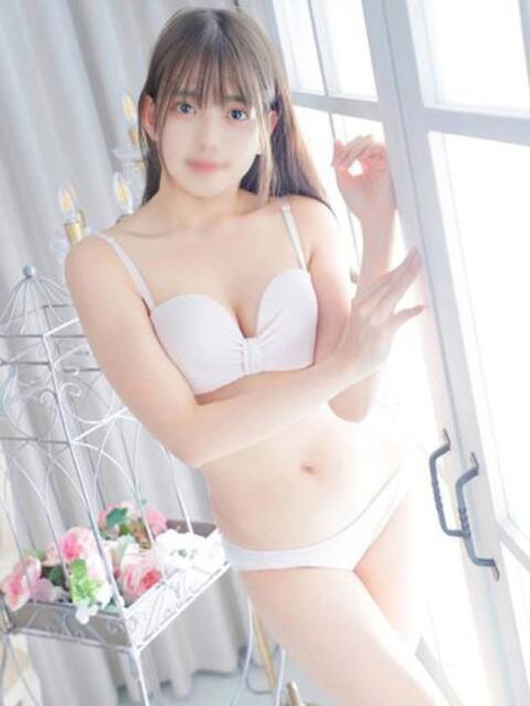 白岩のえる 池袋パラダイス(ホテヘル&デリヘル)