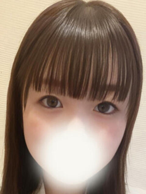 七楽みな ハプニング痴漢電車or全裸入室（ホテヘル）