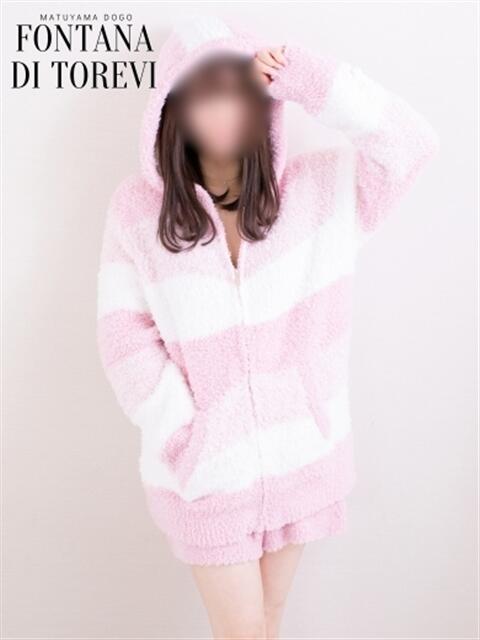 織鶴 つばさ☆おっとりお姫様 ~地元厳選美女がお出迎え~私の部屋にキテネ!トレビの泉(ファッションヘルス)