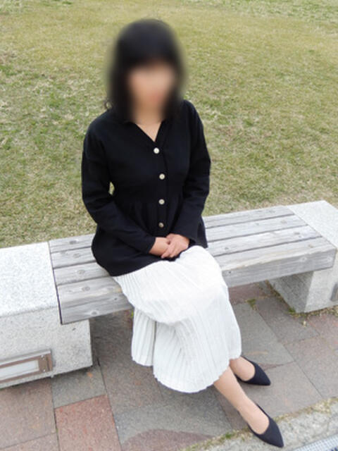 【体験入店】あみ ロダン（人妻熟女デリヘル）